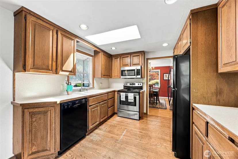 Property photo for 1542 NW 100th Street, Seattle photo 6