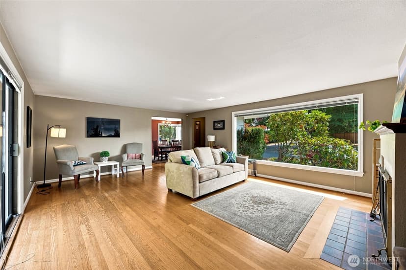 Property photo for 1542 NW 100th Street, Seattle photo 2