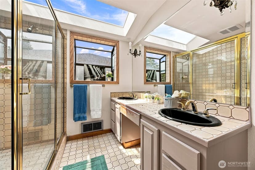 Property photo for 1542 NW 100th Street, Seattle photo 10