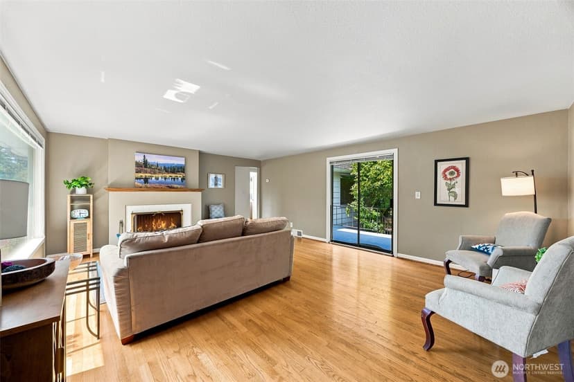 Property photo for 1542 NW 100th Street, Seattle photo 3