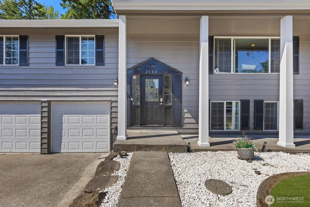 Property photo for 2102 SW 322nd Street, Federal Way photo 2