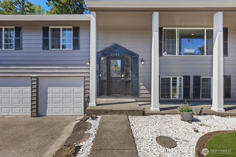 Property photo for 2102 SW 322nd Street, Federal Way photo 2