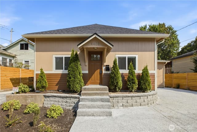 Property photo for 4406 S Othello street, Seattle