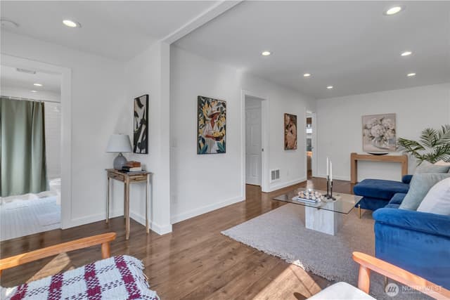 Property photo for 4406 S Othello street, Seattle photo 4