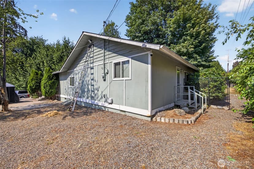 Property photo for 18701 Snohomish Avenue, Snohomish photo 11