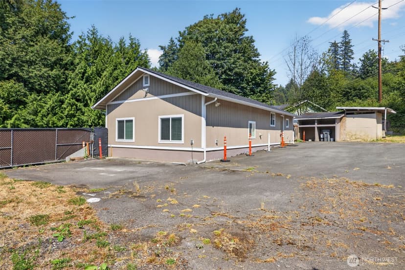 Property photo for 18701 Snohomish Avenue, Snohomish photo 5