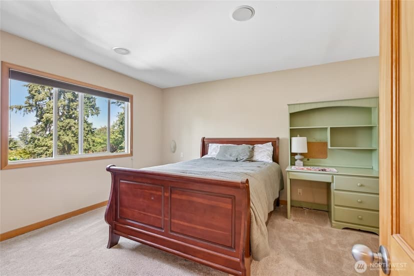 Property photo for 15816 84th Avenue NE, Kenmore photo 27
