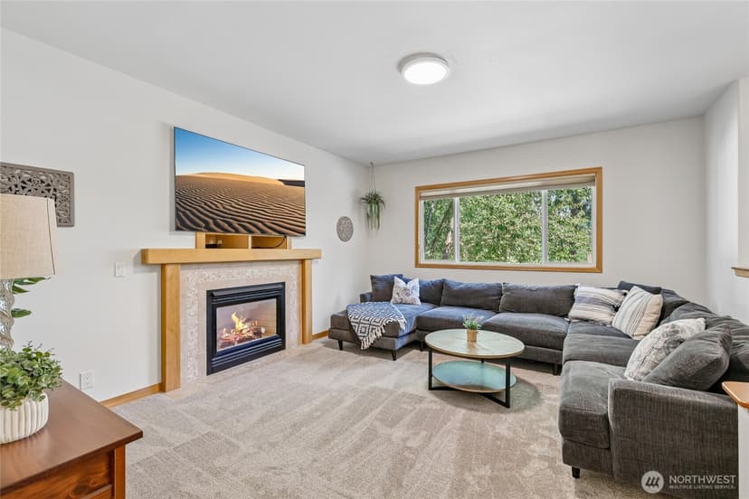 Property photo for 15816 84th Avenue NE, Kenmore photo 5