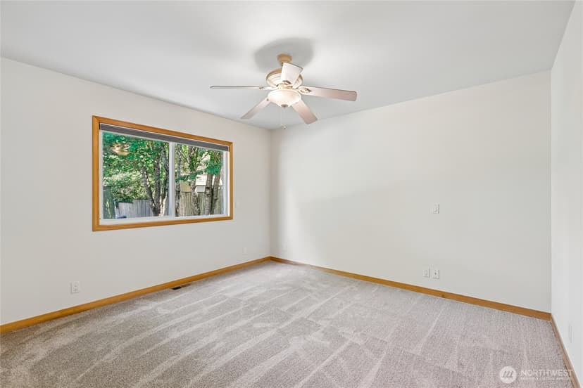 Property photo for 15816 84th Avenue NE, Kenmore photo 16