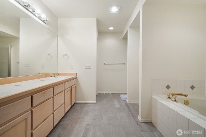 Property photo for 8221 53rd Avenue W #32, Mukilteo photo 28