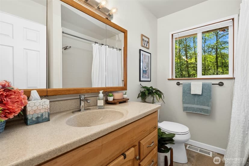 Property photo for 711 Eagle Cliff Rd NE, Bainbridge Island photo 12