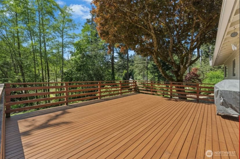 Property photo for 711 Eagle Cliff Rd NE, Bainbridge Island photo 11
