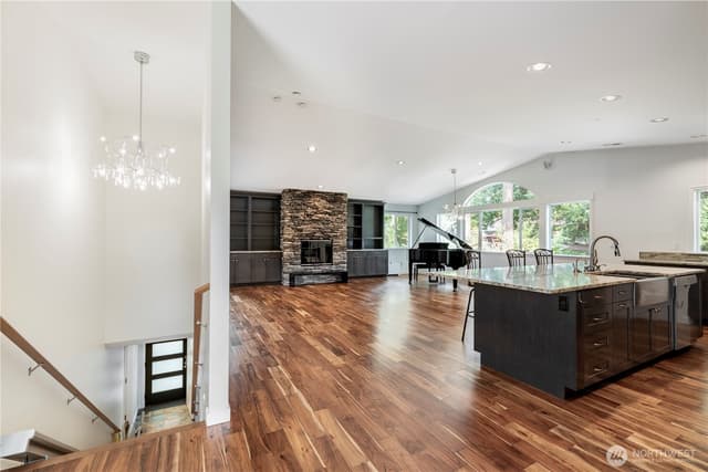 Property photo for 11633 NE 92nd Street, Kirkland photo 5
