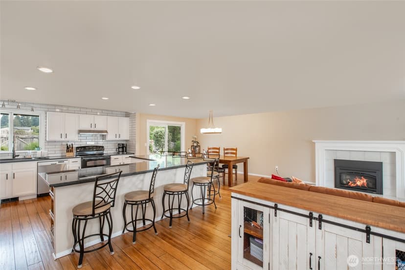 Property photo for 22605 115 Street Ct E, Bonney Lake photo 3