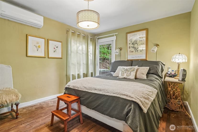 Property photo for 10747 56th Avenue S, Seattle photo 15