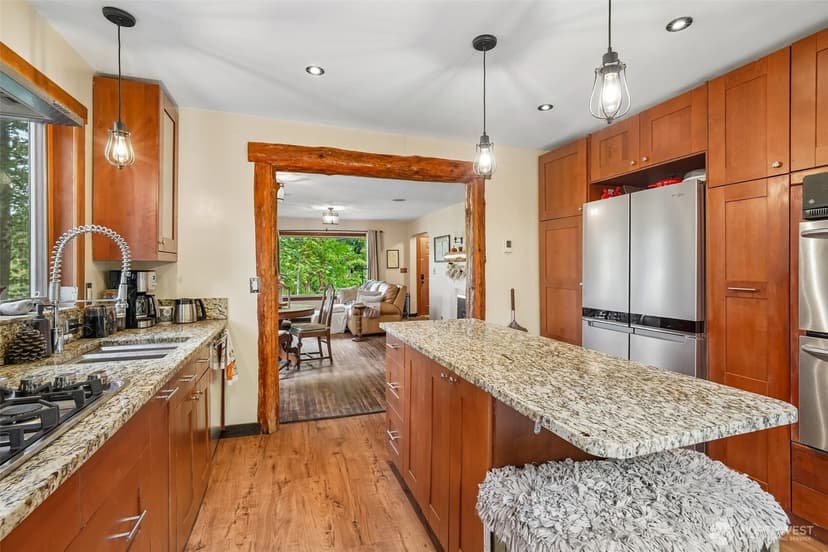 Property photo for 10747 56th Avenue S, Seattle photo 11