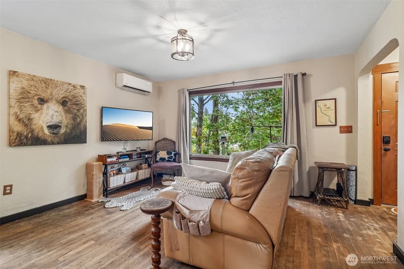 Property photo for 10747 56th Avenue S, Seattle photo 5