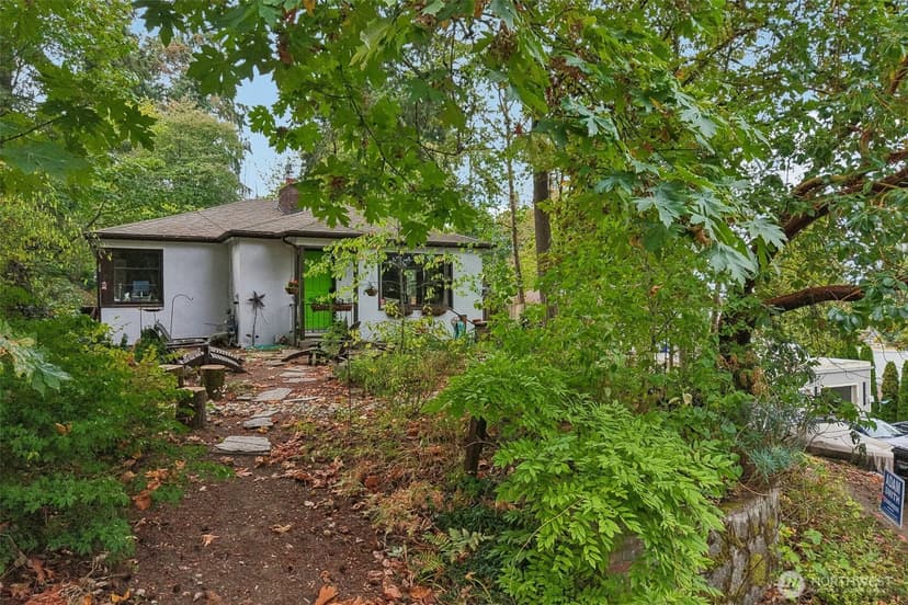 Property photo for 10747 56th Avenue S, Seattle photo 30