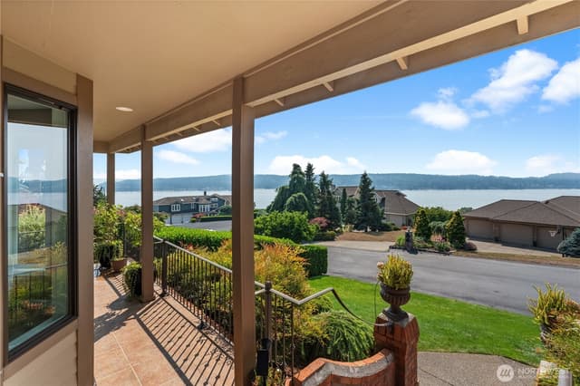 Property photo for 21 33rd Avenue Ct NW, Gig Harbor photo 2