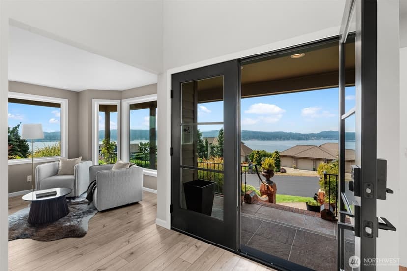Property photo for 21 33rd Avenue Ct NW, Gig Harbor photo 4