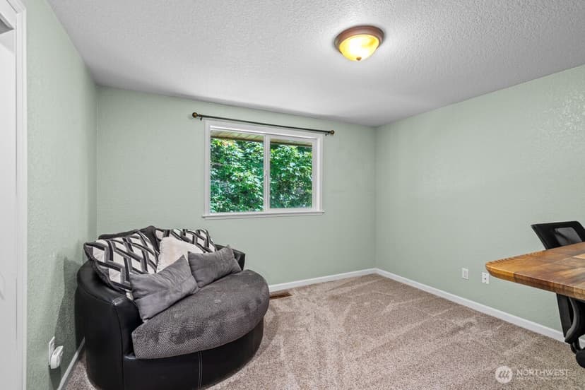 Property photo for 10429 34th Drive SE, Everett photo 12