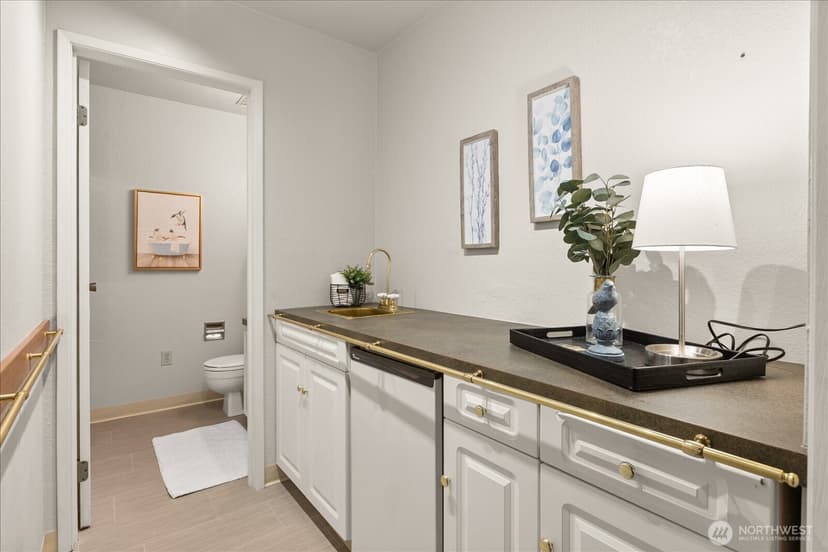 Property photo for 9916 NE 116th Street #202, Kirkland photo 22