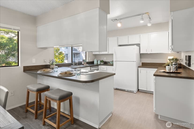 Property photo for 9916 NE 116th Street #202, Kirkland photo 12