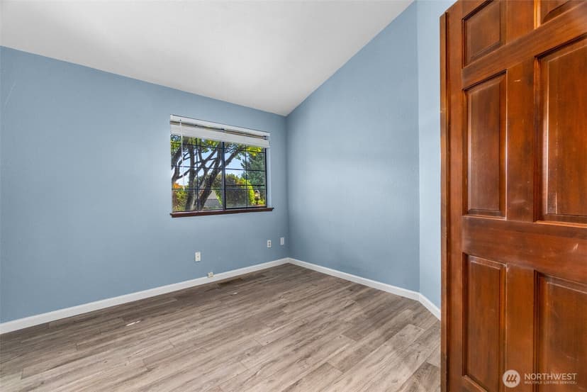 Property photo for 3902 Larchmont Avenue NE, Tacoma photo 34