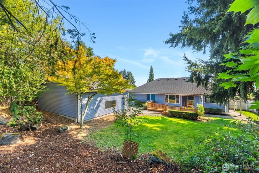Property photo for 3902 Larchmont Avenue NE, Tacoma photo 10