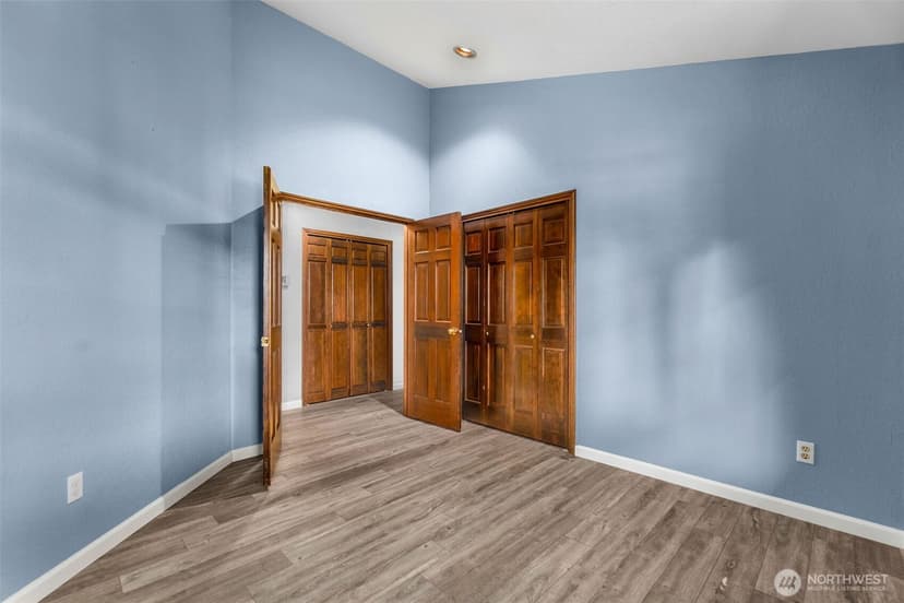 Property photo for 3902 Larchmont Avenue NE, Tacoma photo 33