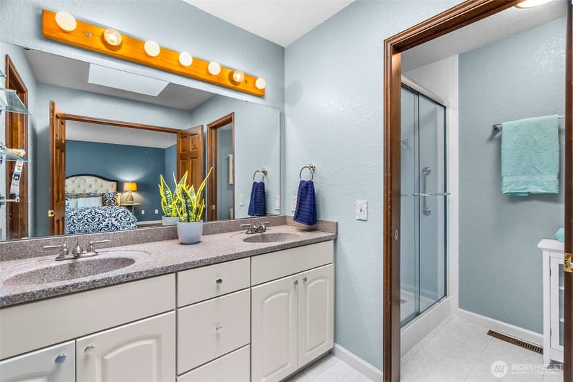Property photo for 3902 Larchmont Avenue NE, Tacoma photo 29
