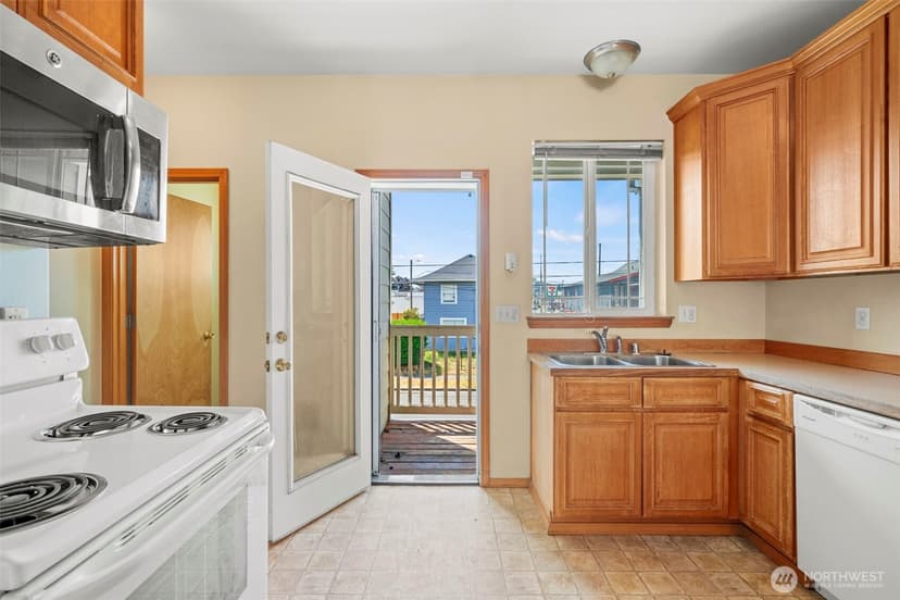 Property photo for 5621 S Lawrence Street #D, Tacoma photo 6