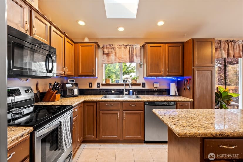 Property photo for 8324 17 Street SE, Lake Stevens photo 6