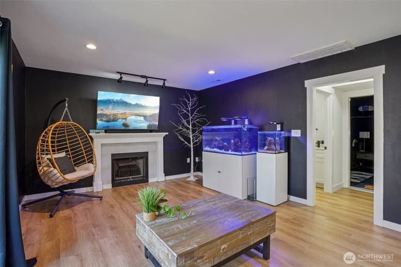 Property photo for 107 105th Street Ct E, Tacoma photo 15