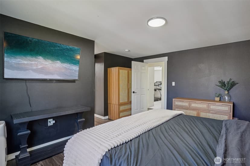 Property photo for 107 105th Street Ct E, Tacoma photo 17