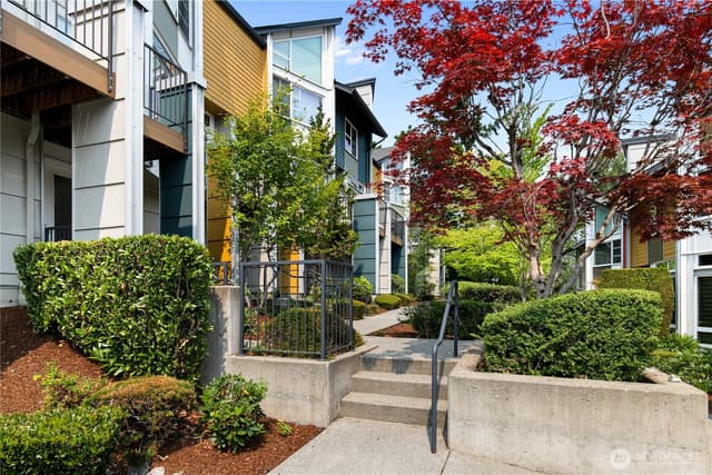 Property photo for 15130 NE 81st Way #104, Redmond photo 2