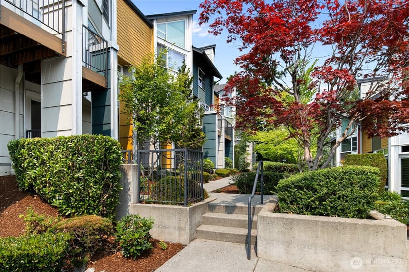 Property photo for 15130 NE 81st Way #104, Redmond photo 2