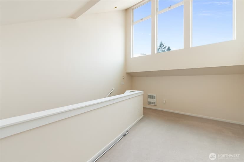 Property photo for 15130 NE 81st Way #104, Redmond photo 23
