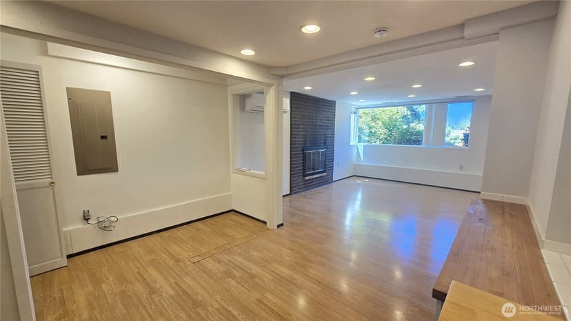 Property photo for 13709 SE 23rd Street #Lower, Bellevue photo 13