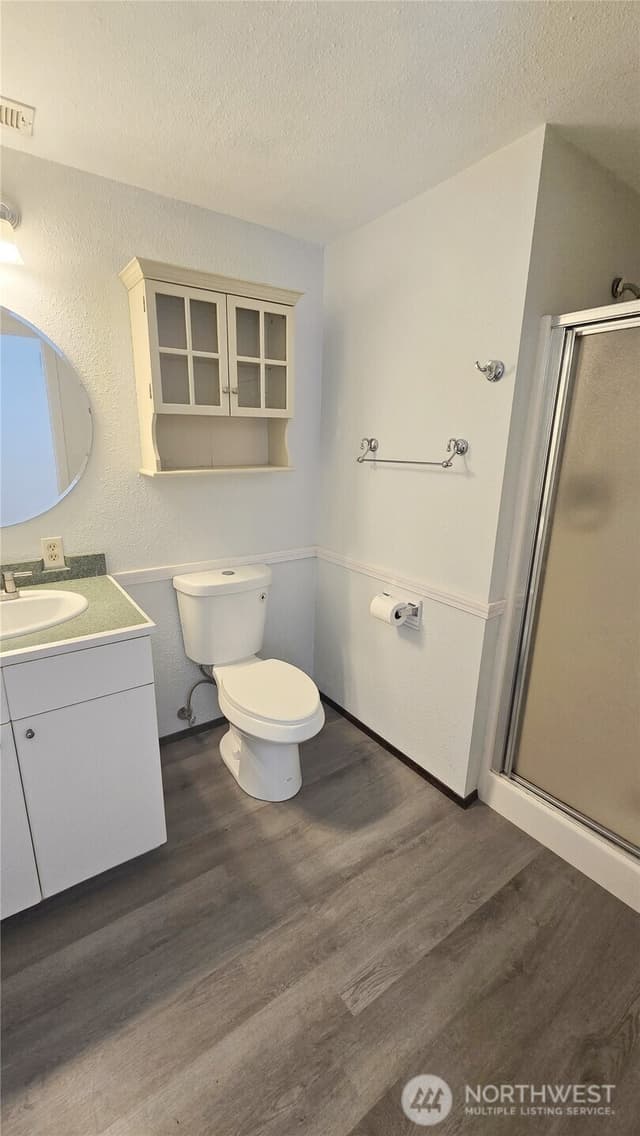 Property photo for 13709 SE 23rd Street #Lower, Bellevue photo 3