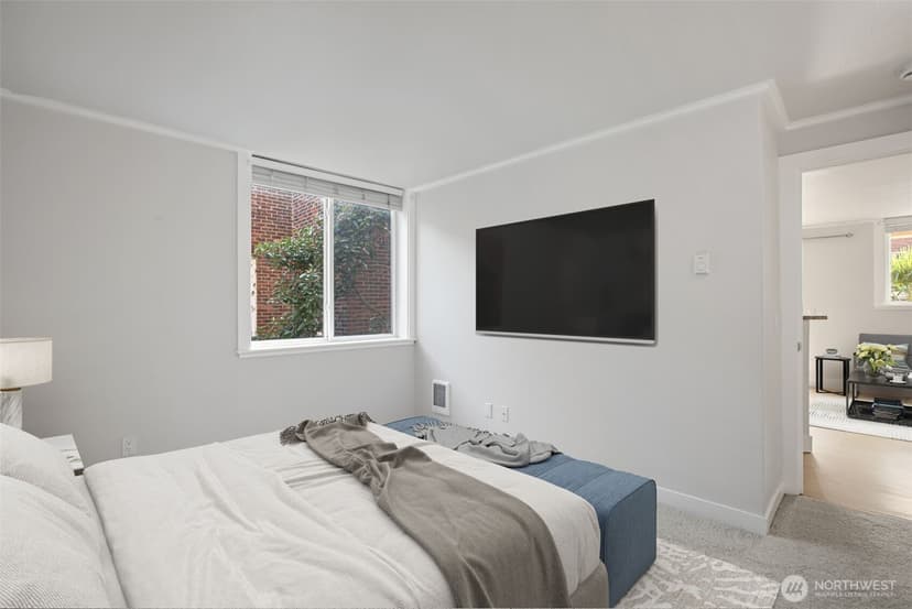 Property photo for 626 4th Avenue W #306, Seattle photo 9