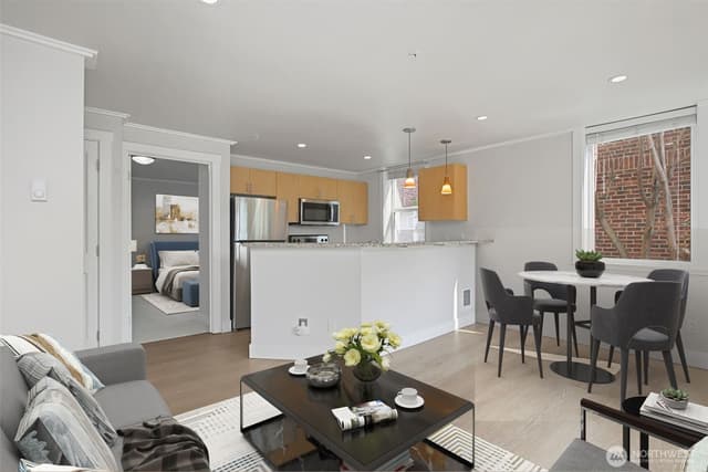 Property photo for 626 4th Avenue W #306, Seattle photo 3
