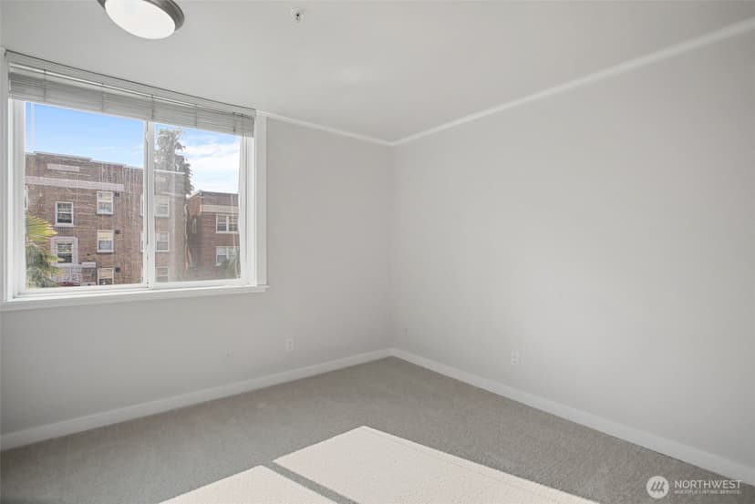 Property photo for 626 4th Avenue W #306, Seattle photo 27