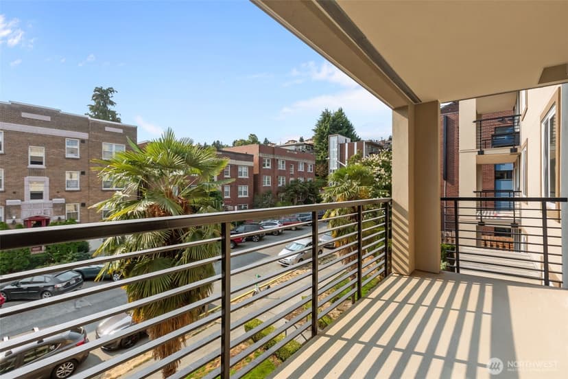 Property photo for 626 4th Avenue W #306, Seattle photo 30