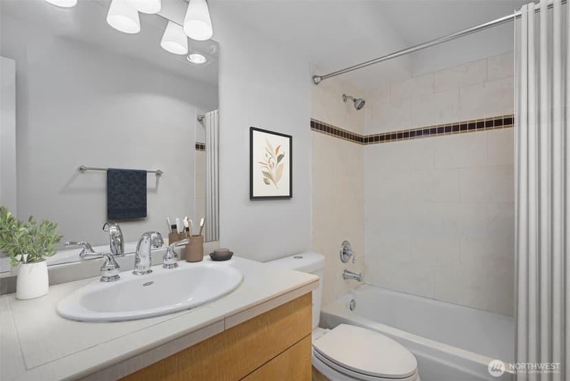 Property photo for 626 4th Avenue W #306, Seattle photo 11