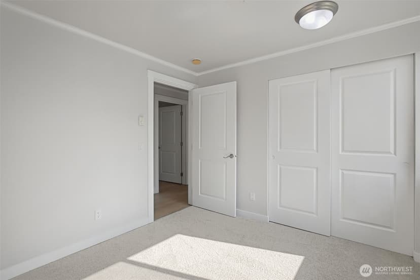 Property photo for 626 4th Avenue W #306, Seattle photo 28