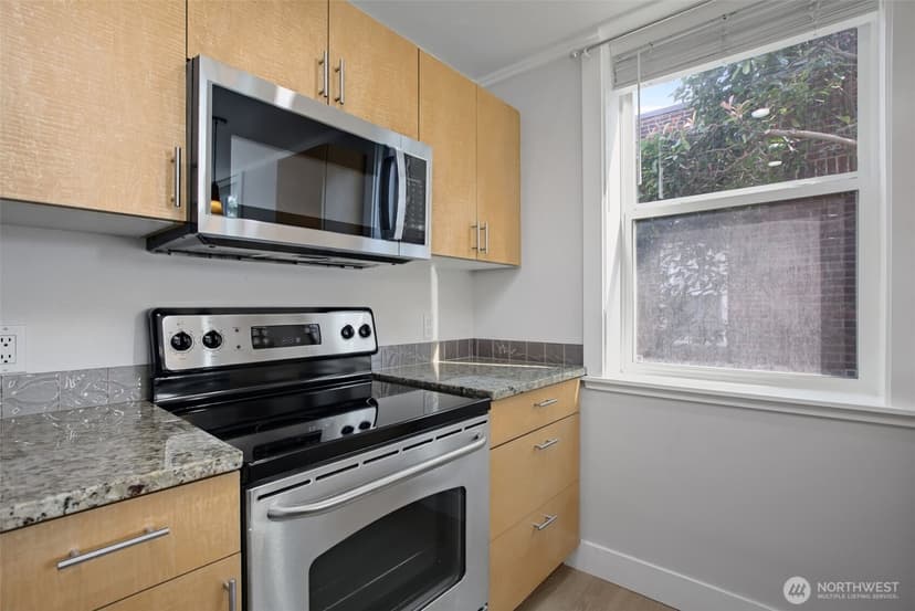 Property photo for 626 4th Avenue W #306, Seattle photo 22