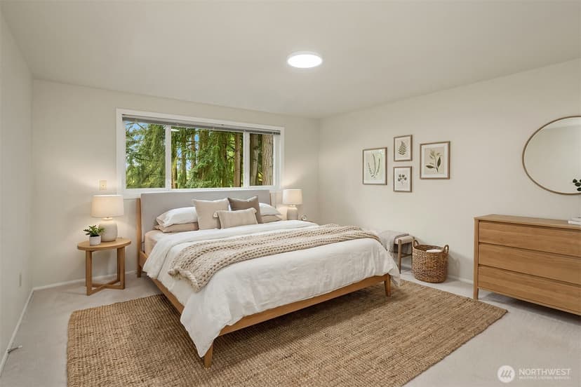 Property photo for 2711 101st Place NE, Bellevue photo 10