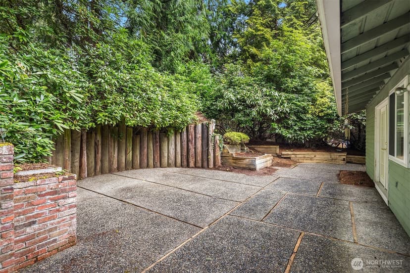 Property photo for 2711 101st Place NE, Bellevue photo 21