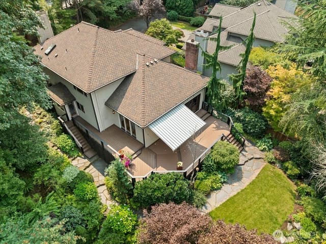 Property photo for 16690 SE 50th Place, Bellevue photo 2